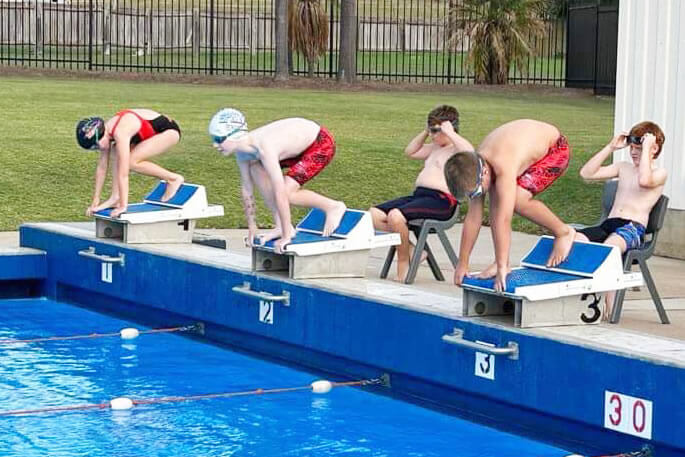 kids having fun at swim club